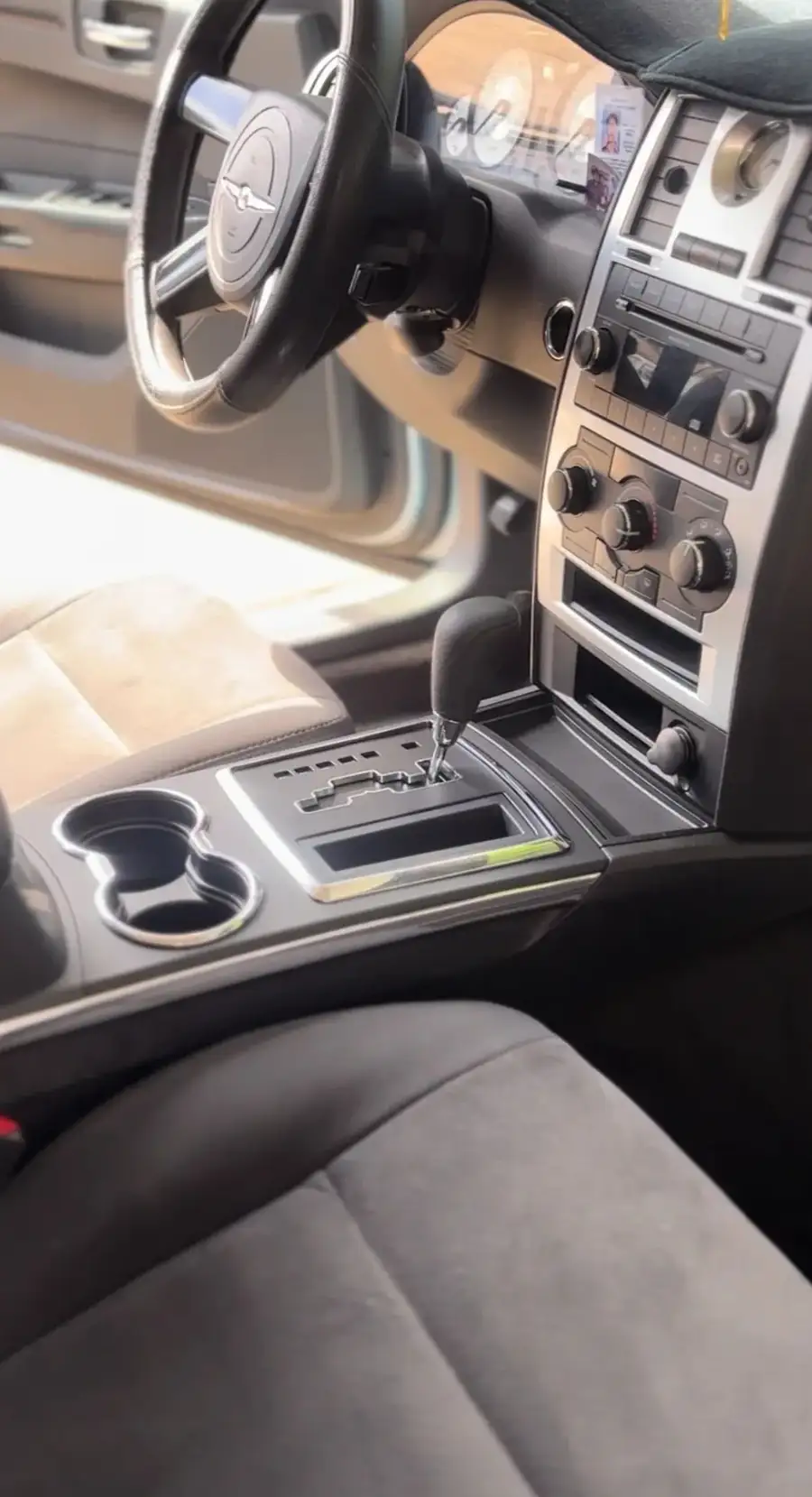 Dash and shifter area, detailed